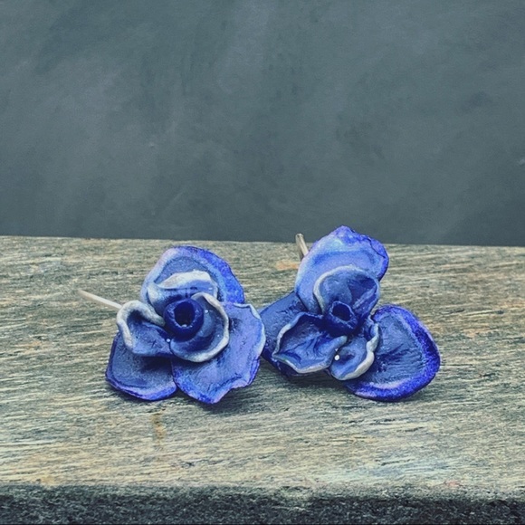 Handmade Blue Orchid Flower Earrings - Picture 4 of 5